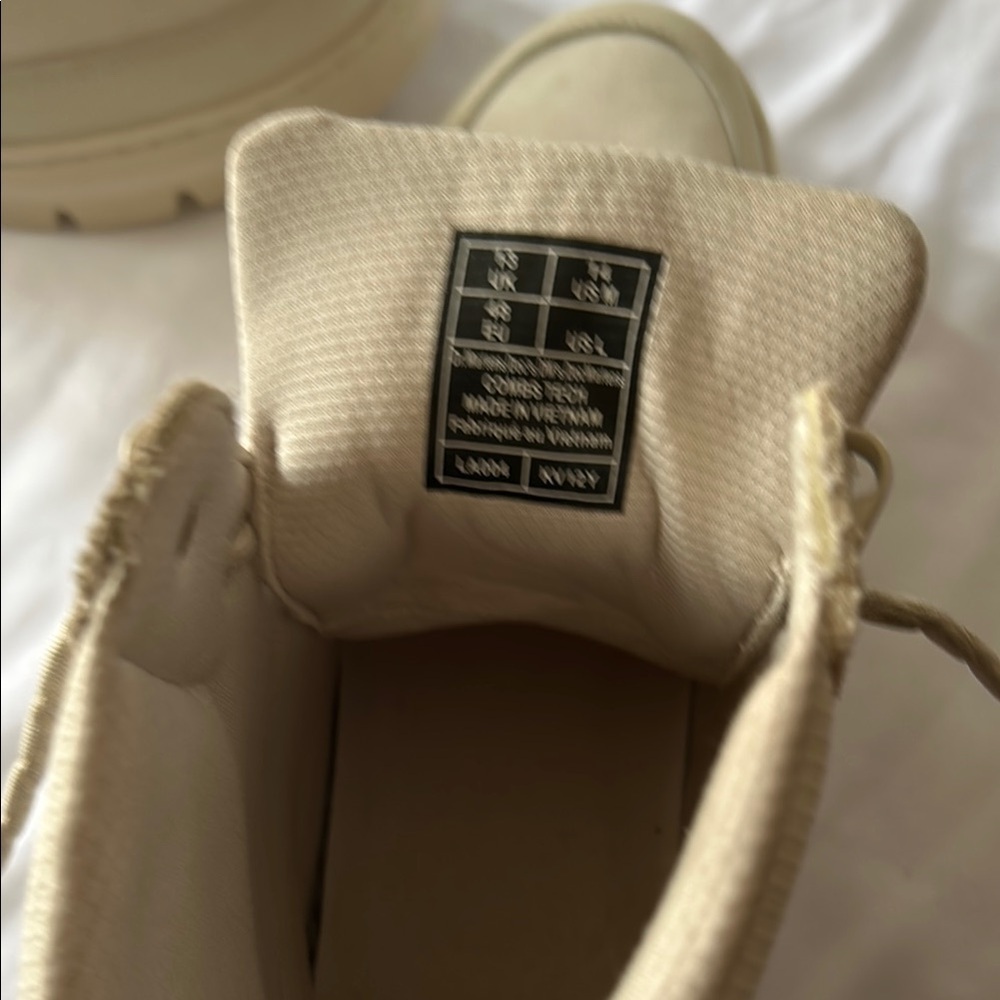 Dr. Martens Cream Boots with Chunky Sole and Lace-Up Design - Picture 2 of 5
